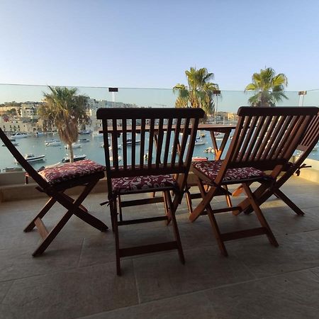 Aquamarine Sea Front Apartments - Second Floor Марсаскала Екстериор снимка