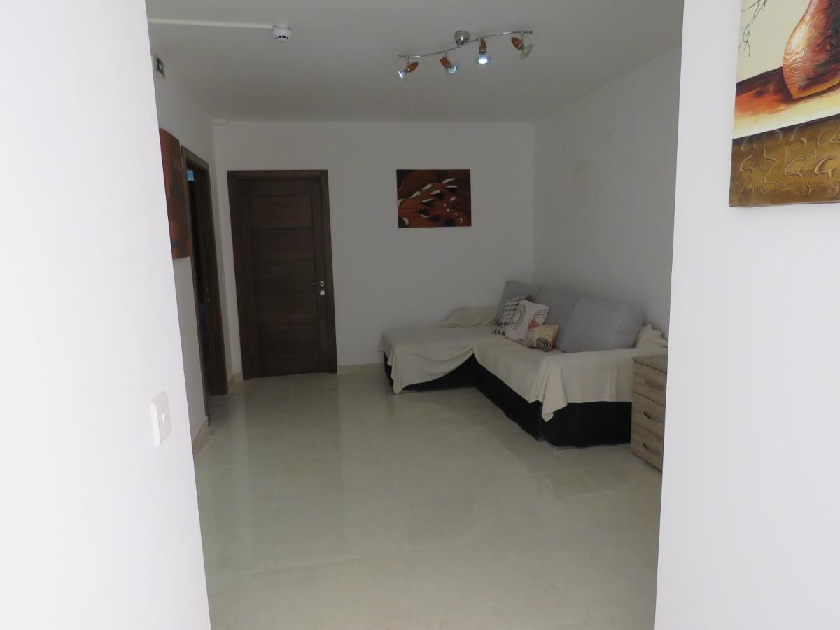 Aquamarine Sea Front Apartments - Second Floor Марсаскала Екстериор снимка