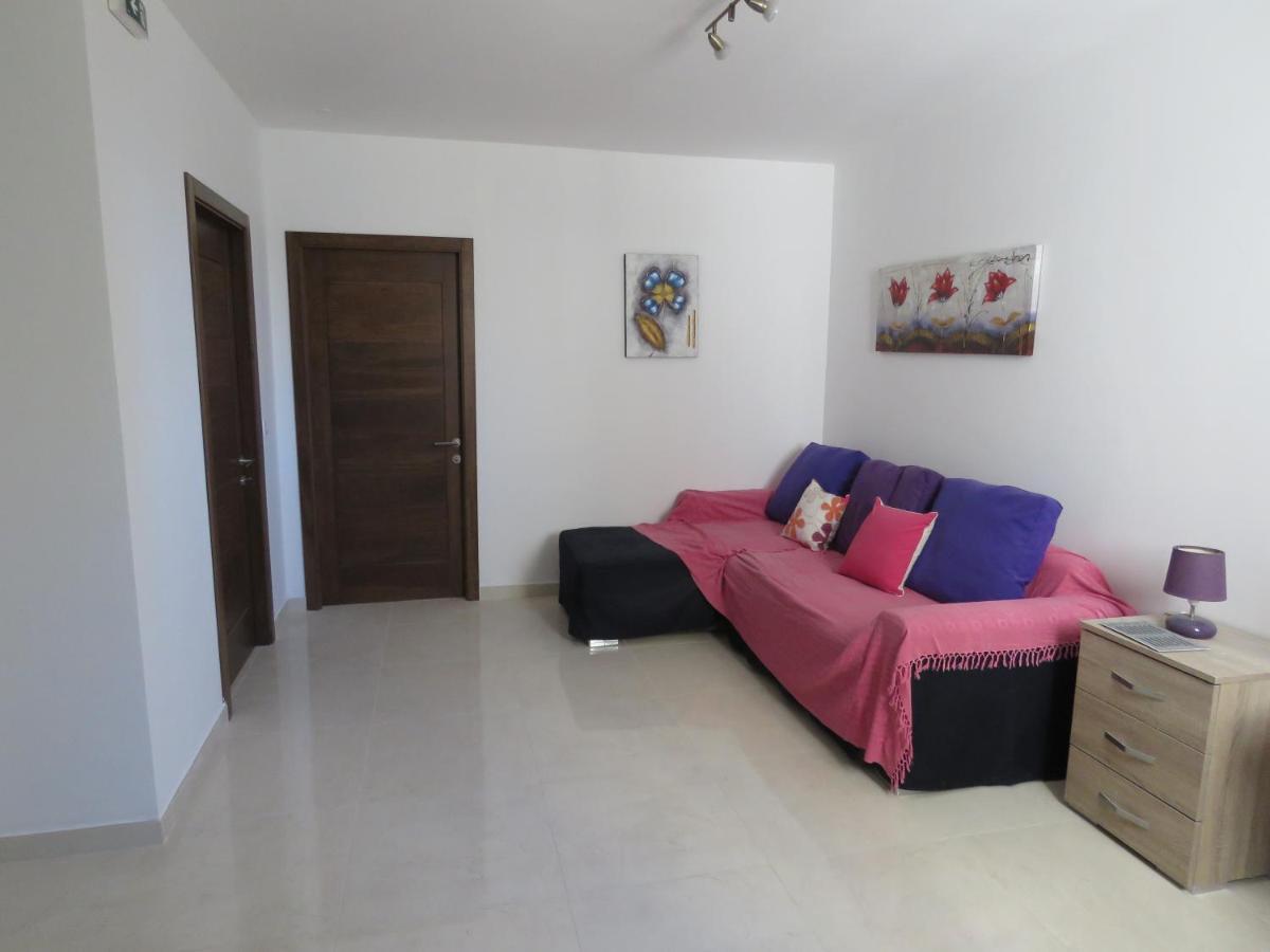 Aquamarine Sea Front Apartments - Second Floor Марсаскала Екстериор снимка