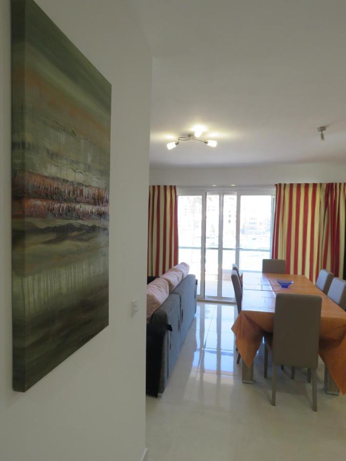 Aquamarine Sea Front Apartments - Second Floor Марсаскала Екстериор снимка