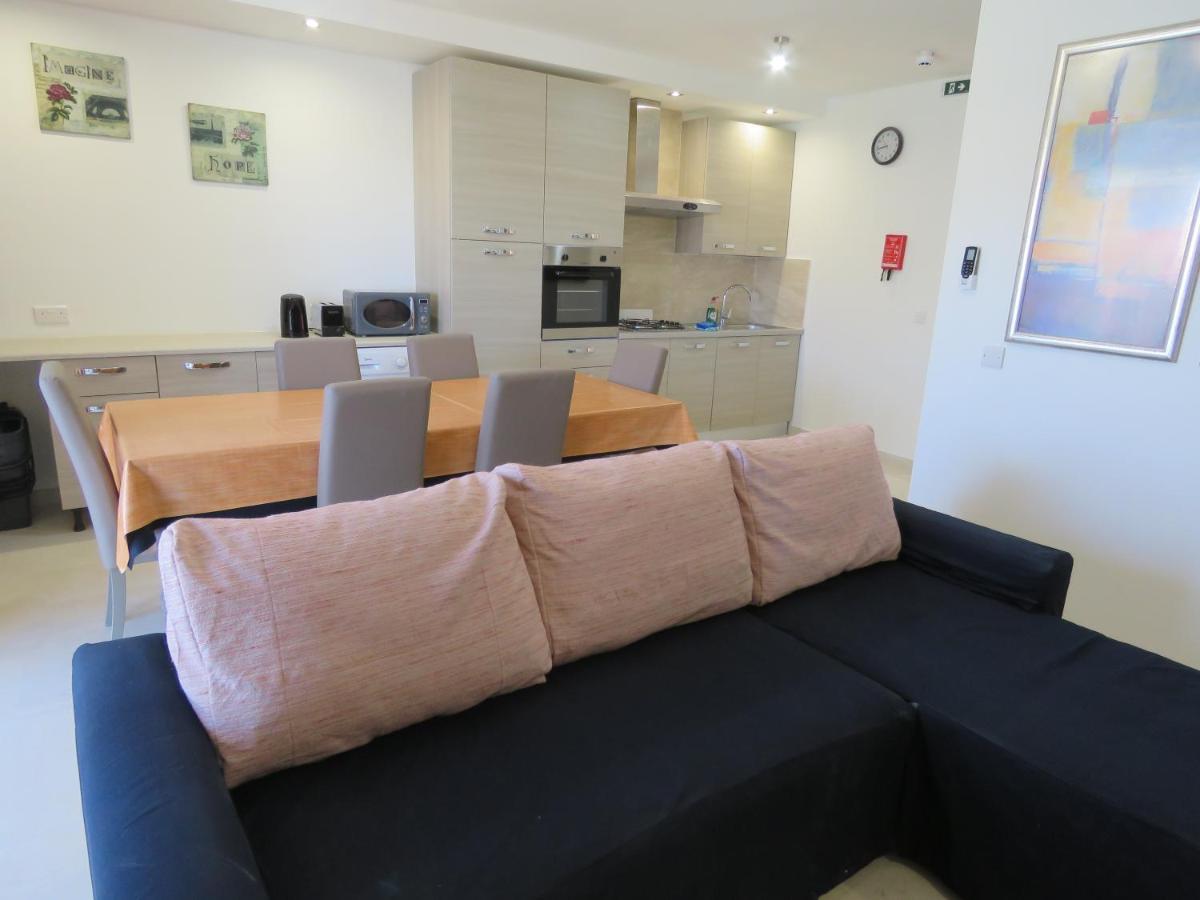 Aquamarine Sea Front Apartments - Second Floor Марсаскала Екстериор снимка